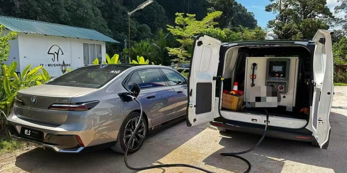 Emergency Road Assistance with Portable DC Chargers: A Business Model for Towing